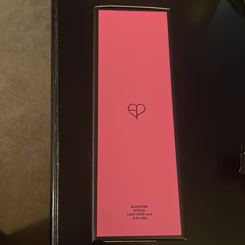 BlackPink official light stick ver.2 (unopened) - Picture 3 of 3